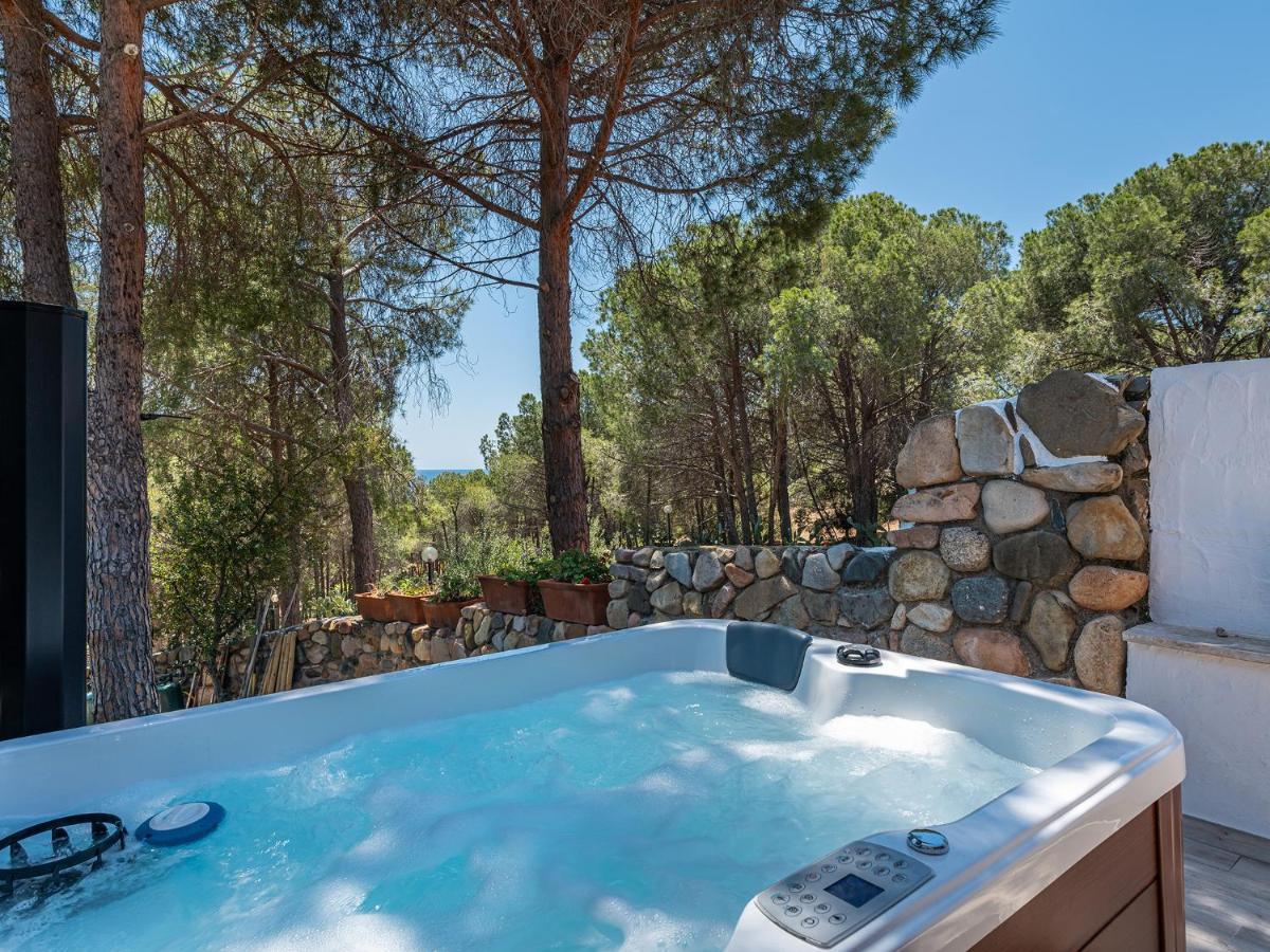 Sardinia Spa Apartment Geremèas Екстериор снимка