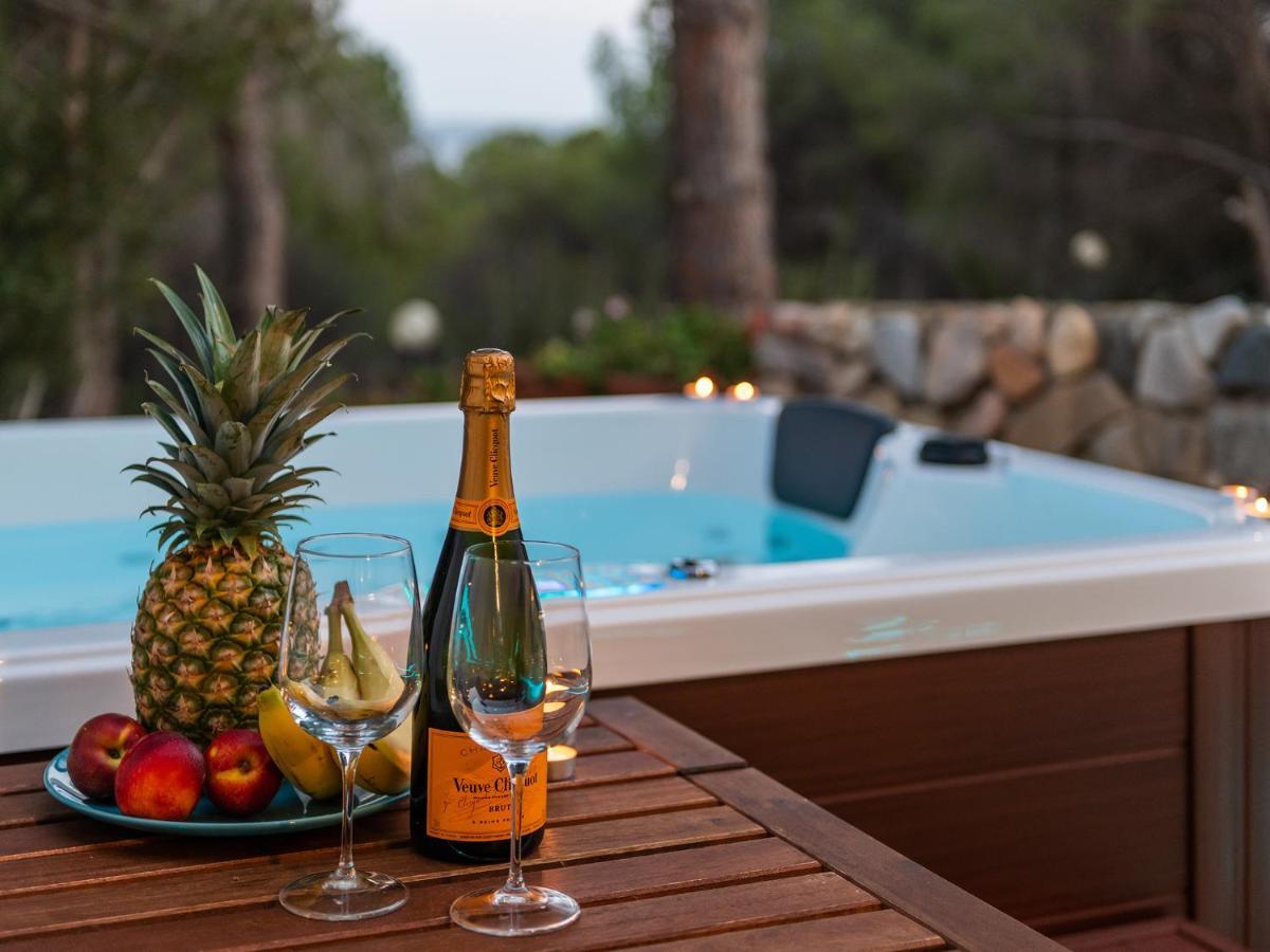 Sardinia Spa Apartment Geremèas Екстериор снимка