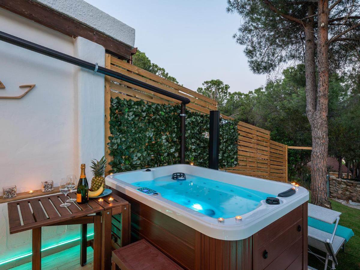 Sardinia Spa Apartment Geremèas Екстериор снимка